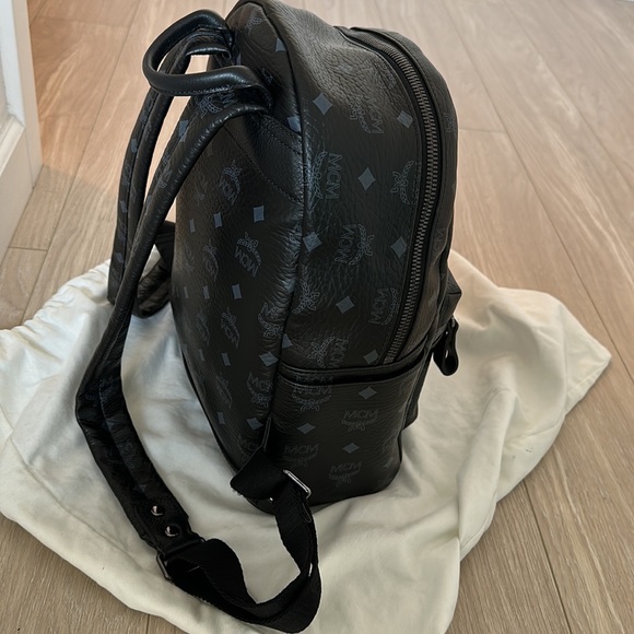 MCM small backpack - Picture 2 of 4